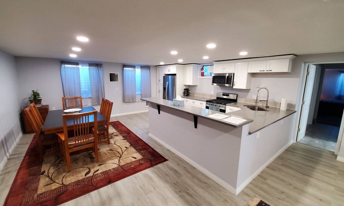 Coeur d'Alene House | Unit 4 - LOWER UNIT - 2 bed room- Full Kitchen