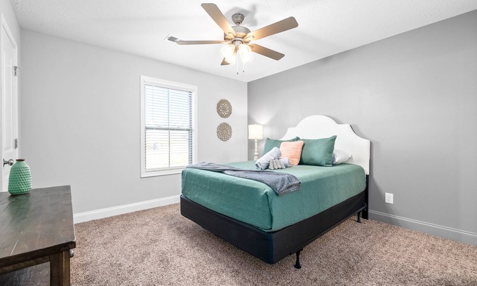 Clarksville House | Unit #908 Peachers Place Townhomes!
