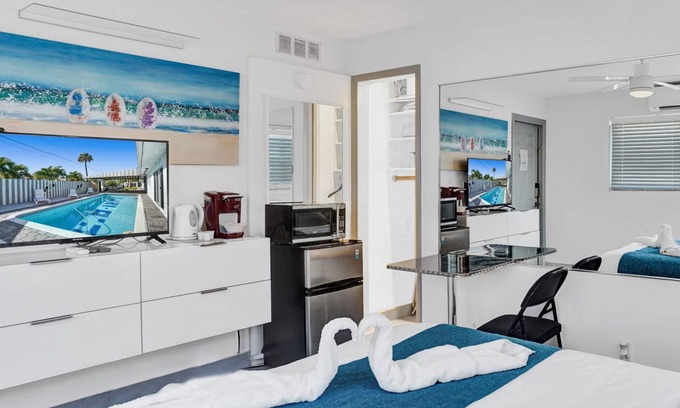 Deerfield Beach House | Unit D Sea&i Private Room Near Deerfield Beach
