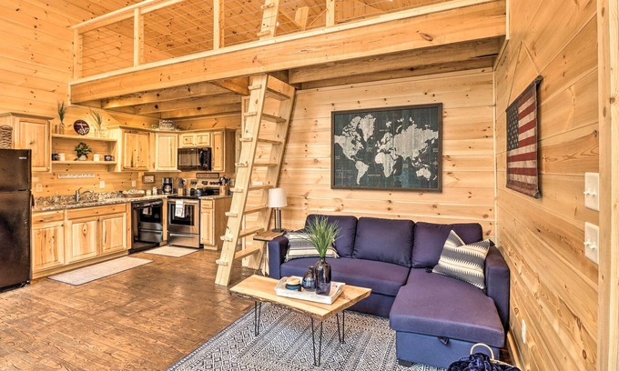 Newnata Cabin | Unplug by Greers Ferry Lake: Cabin w/ Views!