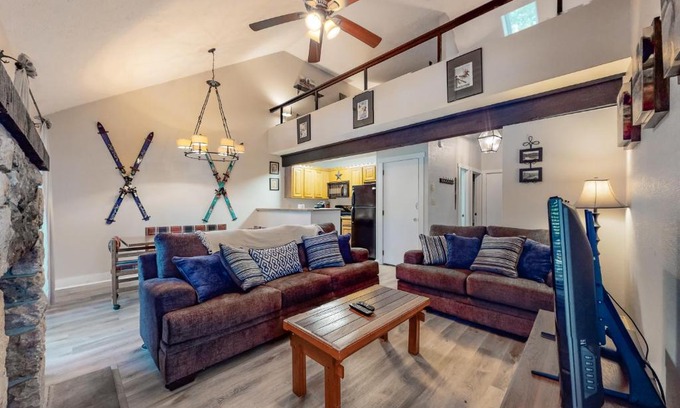 White Haven House | Unwind in Telstar