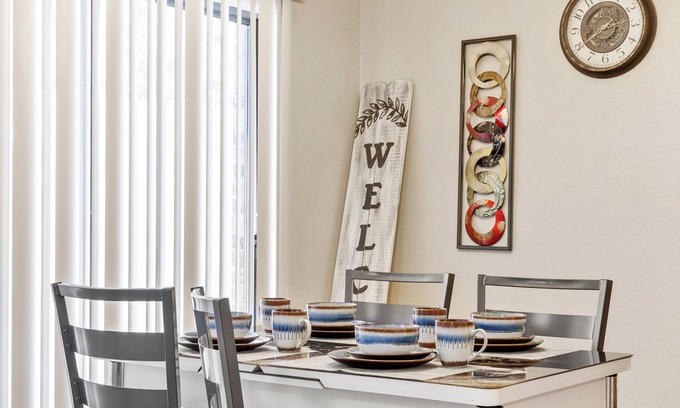 Southwest Carrollton Condo | 🌟Updated 2BED/2BA - small pets ok - FAST WIFI