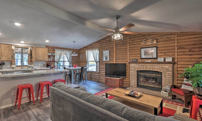 Strawberry Cabin | Updated Strawberry Family Cabin w/2 Private Decks
