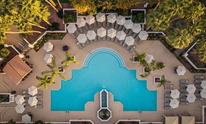 Downtown Resort | Updated Unit w/Comfy King Bed, Pool & Sunset Views!