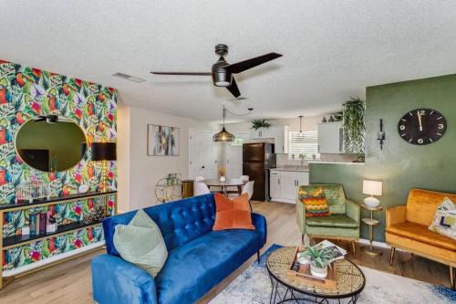 South Pensacola House | Upgraded Midcentury 3 BDR Home Downtown Pensacola