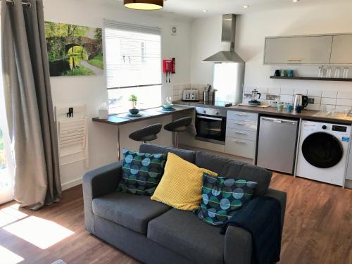Stroud Apartment | Upper Highview - Self Catering Apartment, fpventures Stroud