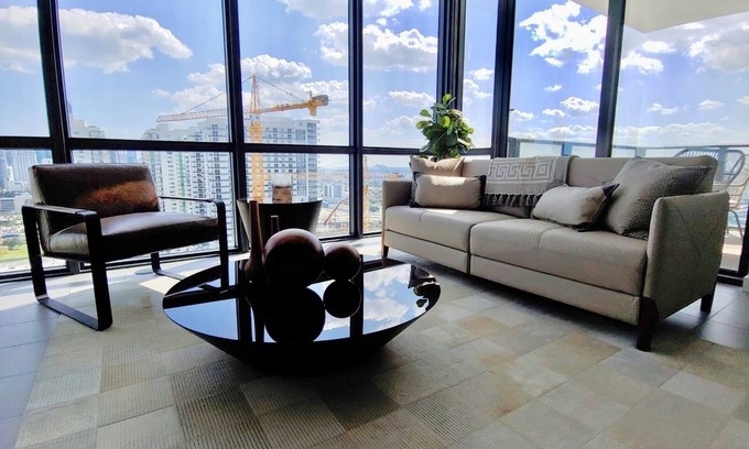 Downtown Miami Condo | Upscale 2BR High-Rise Gorgeous Views Prime Miami Location
