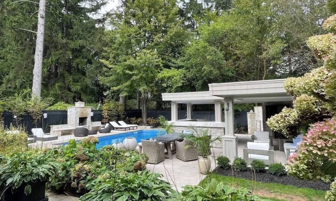 Mineola House | Upscale 4BR Home | Heated Pool & Outdoor Lounge!