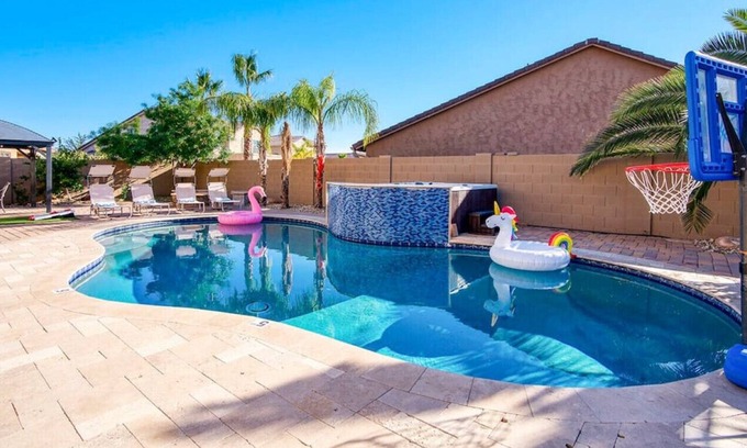 Stetson Valley House | Upscale 5BR W/ KING Bed- Pool, Jacuzzi & Theater!