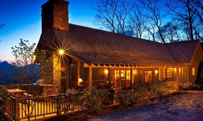 Sapphire Cottage | Upscale Cottage with Ultra Privacy and Spectacular View