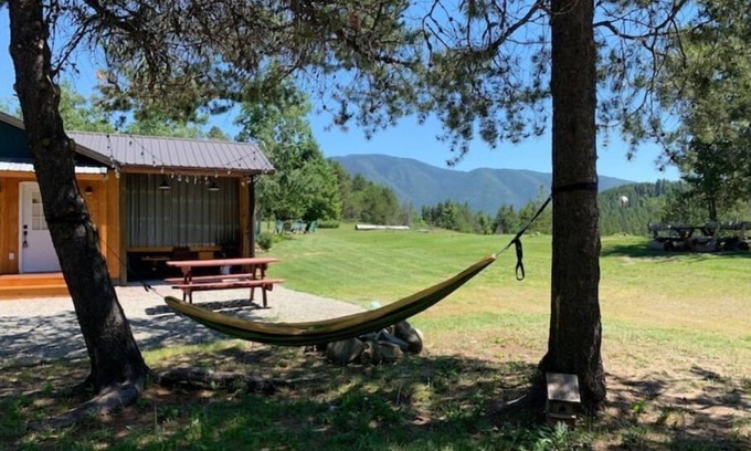 Coram House | Upscale lodging next to Glacier NP North fork unit