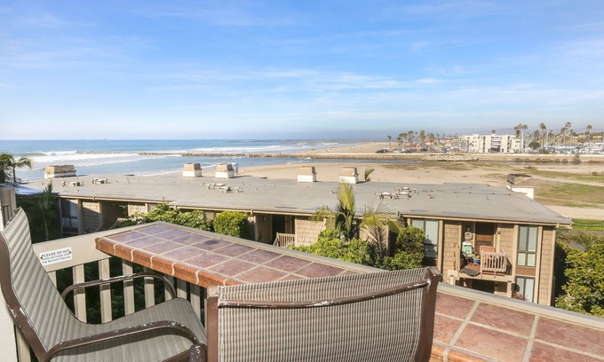 Oceanside Condo | Upscale One bdrm condo- Stunning Ocean & Harbor views -E201 North Coast Village