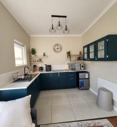 Walmer Apartment | Upstairs at 38