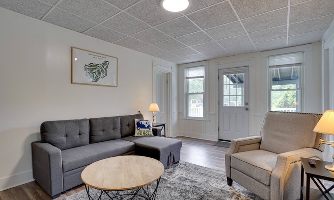 East Syracuse Apartment | Upstate New York Vacation Rental w/Hot Tub!