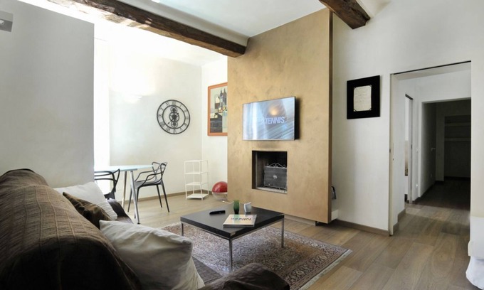 Historic Center Apartment | UR-NEST Santo Stefano B