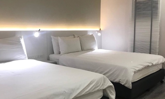 Embassy District House | Urban House