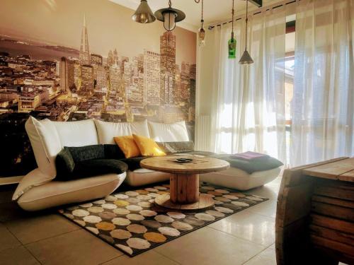 Limbiate Apartment | Urban House - un angolo di relax con terrazza in Lombardia