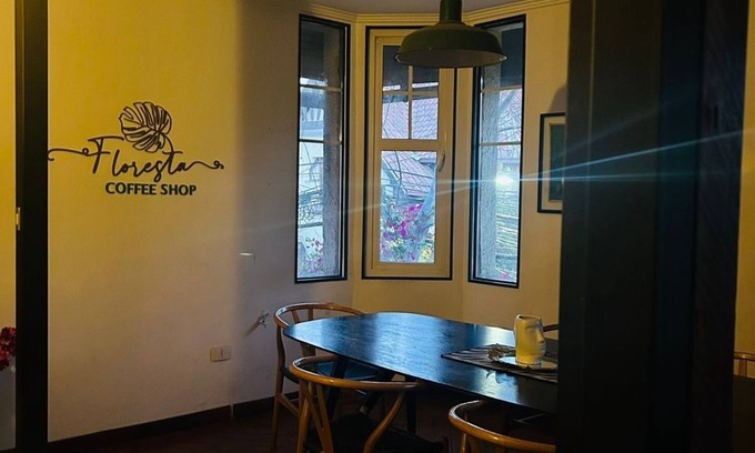 Providencia House | Urban mansions in the heart of providencia (Floresta Hostal)