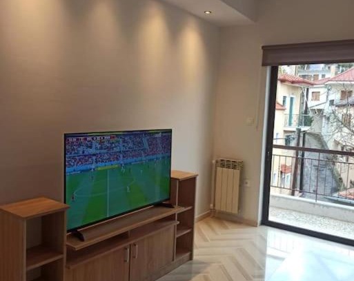 Karpenisi Apartment | Urban Mountain House