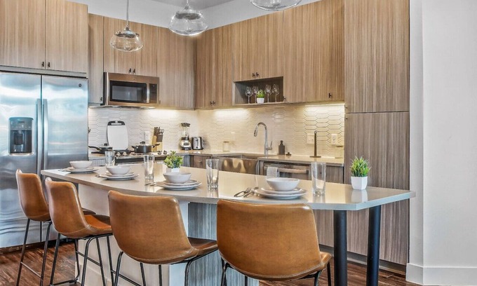 West Oak Hill Apartment | Urban Oasis 2BD|2BR Apartment