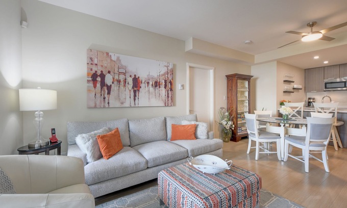 Downtown Victoria Condo | Urban Oasis in Historic Victoria