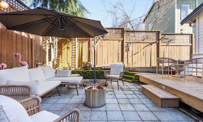 Minor House | Urban Oasis with Cedar Hot Tub