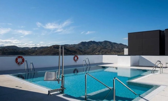 Palma-Palmilla Apartment | Urban Sky North Tower apartment, Malaga centre