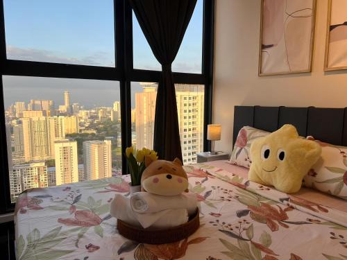 George Town Apartment | Urban Suites R l 6pax 2R2B l SeaView &CityView l Georgetown