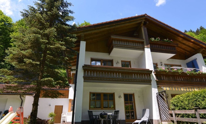 Schoenau am Koenigssee Apartment | Uriger Komfort, Alpenparadies