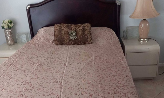 Pompano Beach House | Share house with private bathroom.