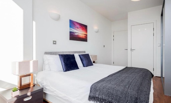 Abbey Wood Apartment | Utterly Astonishing 1 Bedroom