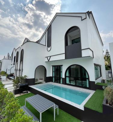Pak Chong Villa | V Villa Khaoyai