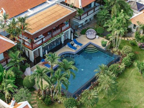 Rawai Villa | V238 Villa 6BR Lakefront Jacuzzi Sauna & Gym, Near Beach