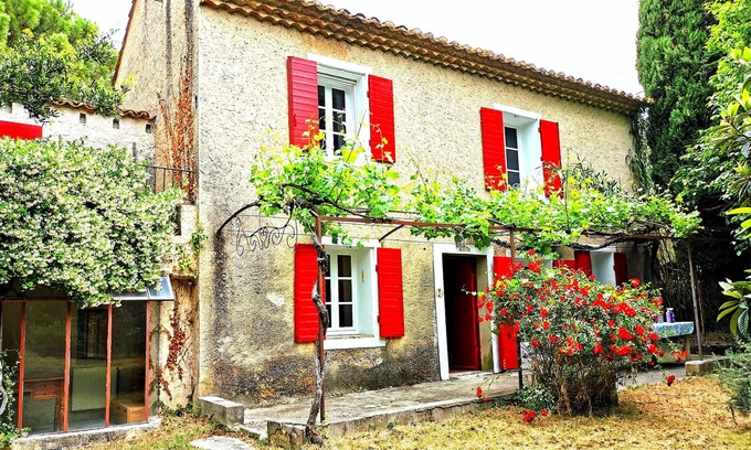 Loriol-du-Comtat House | Vacances au Mas de Papé