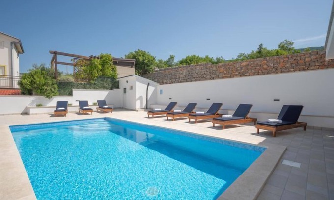 Klenovica House | Vacation home Josipa by Interhome
