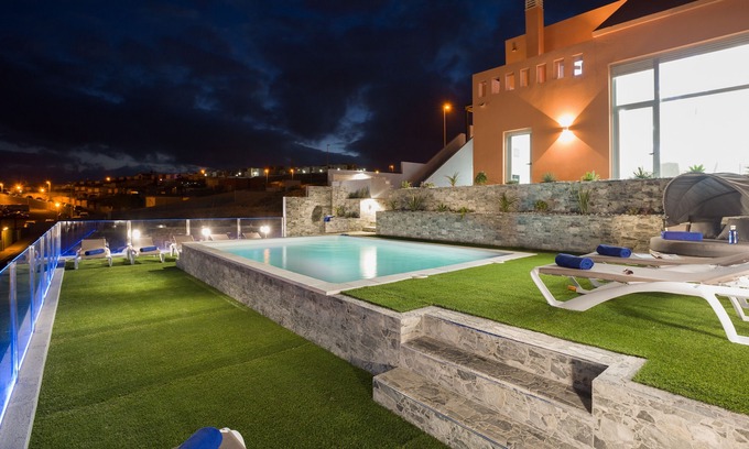 Caleta de Fuste Villa | Vacation Villa 'Bellavista Luxury Home' with Sea View, Private Pool and Wi-Fi