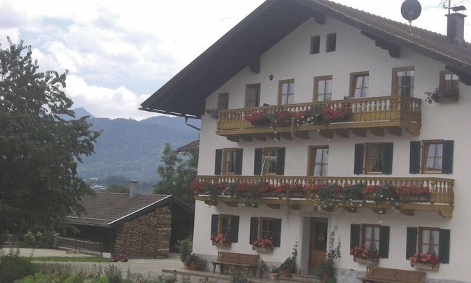 Bernau am Chiemsee Apartment | Vacation apartment 2 for 2-6 persons (75 sqm, attic)
