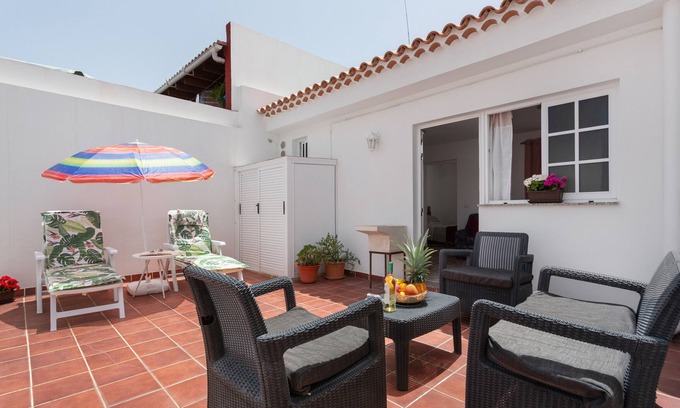 Piedra Hincada Apartment | Vacation Apartment 'Ático La Estrella' with Mountain View and Private Terrace