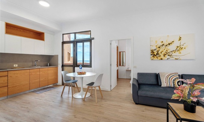 Alcala Apartment | Vacation Apartment 'Apartamento Bellavista, Bajo Alcalá' with Balcony and Wi-Fi