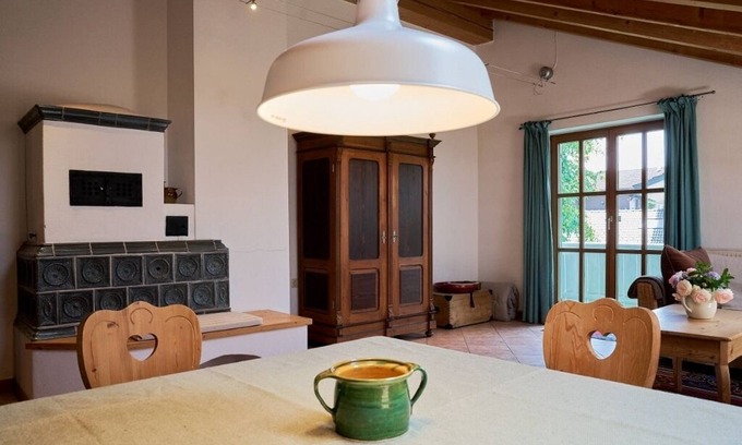Eggstatt Apartment | Vacation apartment 77sqm, 1 bedroom, tiled stove, balcony