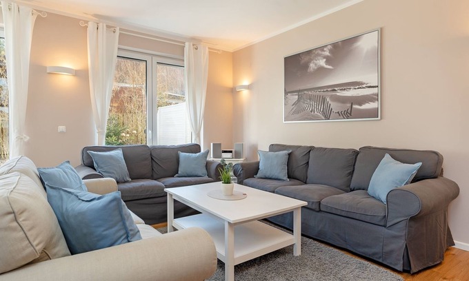 Bosau Apartment | Vacation apartment/apartment for 6 guests with 115m² in Bosau (294688)