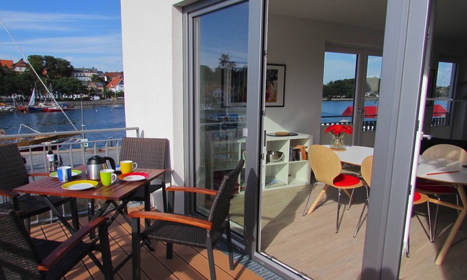 Eckernfoerde Apartment | Vacation apartment/apartment for 4 guests with 78m² in Eckernförde (122006)