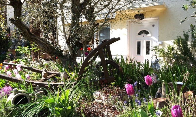 Bad Honnef Condo | Vacation apartment for 1 - 3 persons, own garden terrace, own parking lot Wi-Fi