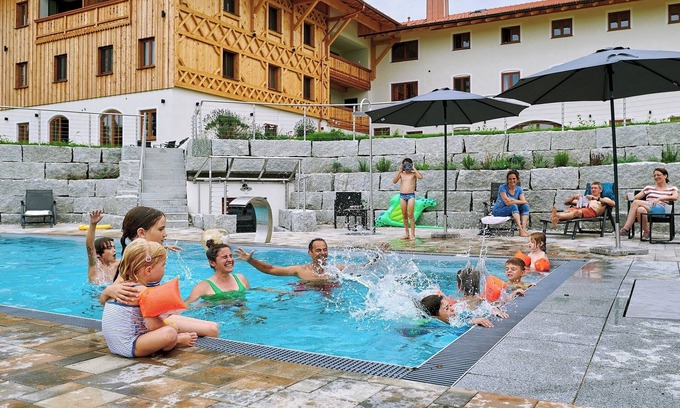 Chieming Apartment | Vacation apartment Hochgern, 1-6pers., 2sep. SZ, 1st floor + 2nd floor, east-facing balcony with lake & distant view