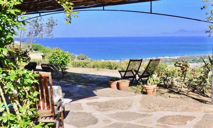 Santa Maria di Castellabate Apartment | Vacation apartment with large natural stone terrace, sea view guaranteed