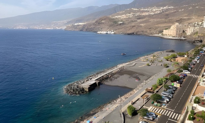 Radazul Apartment | Vacation Apartment 'Radazul Vibes By Agüita Salada' with Wi-Fi and Air Conditioning