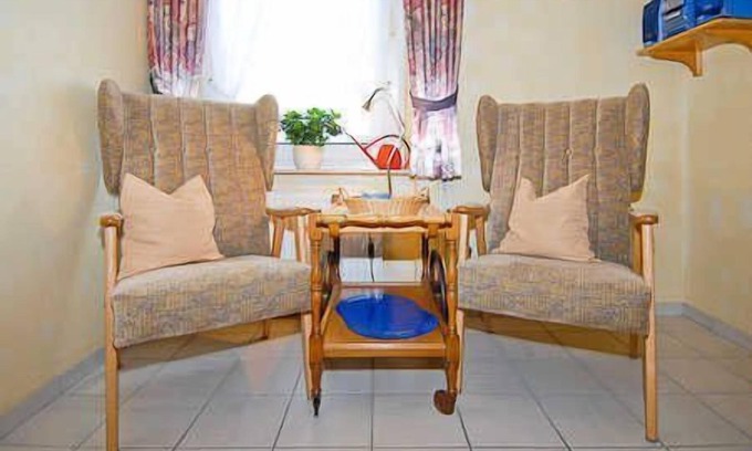 Werdum Apartment | Vacation apartment Wintergarten - Holiday apartments at Ferienhof Warfthof Becker in