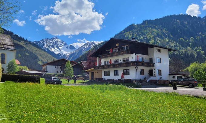 Bichlbach Apartment | Vacation apartments Haus Almrausch - Bergfieber