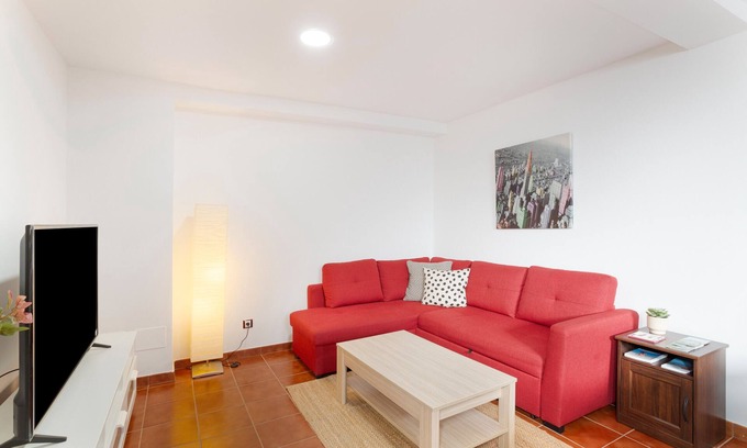 Firgas Apartment | Vacation 'Casa Alejandro' with Mountain View, Private Terrace and Wi-Fi