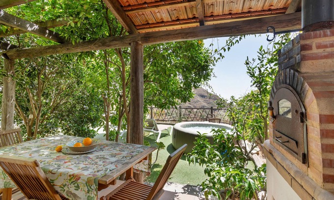 Las Lagunetas Apartment | Vacation 'Casa Fuente Hervera' with Mountain View, Wi-Fi and Air Conditioning